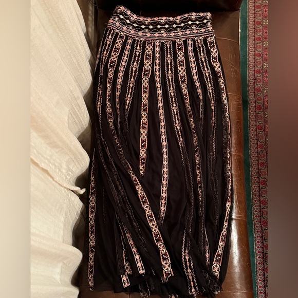 Soft Surroundings Embroidered Maxi Skirt Size Medium New Without Tags - Picture 6 of 9